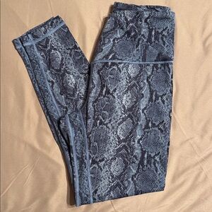 Victoria's Secret Gray Snake Print On Point Live Leggings